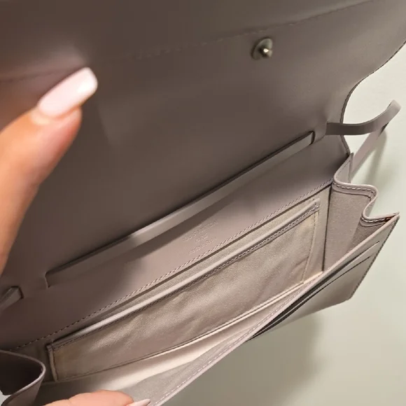 Louis Vuitton Lilac Epi Leather Honfleur Pochette Handbag - Picture 7 of 10